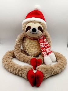 Regalos de Navidad personalizados de fábrica de alta calidad buen diseño de peluche suave lindo perezoso con sombrero y bufanda - Product Image 4