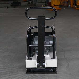 Compactadora de Placas Vibratorias Eléctrica con Motor de 3kw, Marco Negro y Base Gris para Compactación de Suelo y Asfalto - Product Image 6