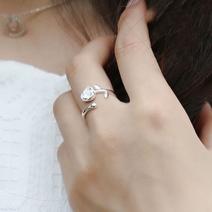 Bague réglable pour cendres 2026 en argent sterling 925, motif fleur de rose - Product Image 2