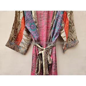 Kimono de Seda Vintage Hecho a Mano en India, Ropa de Dormir para Mujer, Vestido Largo de Playa para Verano, Estilo Bohemio con Cuello en V - Product Image 2