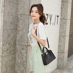 กระเป๋าถือสะพายข้างผู้หญิงแบรนด์หรูแฟชั่นขายส่งขนาดเล็ก - Product Image 4