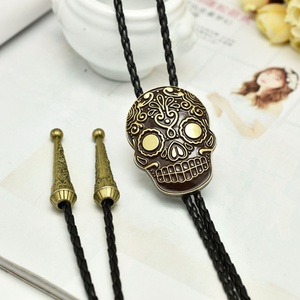 Cravate bolo <span class=keywords><strong>gothique</strong></span> western pour homme, personnalisée, en émail noir, avec motif de crâne de bonbon de café et de sucre, fournisseur en gros de cravates bolo en métal - Product Image 1