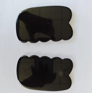Masseur en jade en forme de nuage, outil facial Gua Sha en obsidienne noire naturelle - Product Image 4