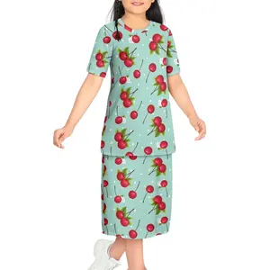 Sweet Cherry Pattern Design Girl Dress Factory Direto Confortável Respirável Two-Piece Set Vestido Macio Para Meninas Com Em Torno Do Pescoço