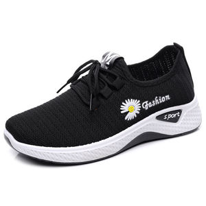Chaussures de marche pour femmes YATAI, respirantes et tendance, avec semelle intermédiaire en PVC et empeigne en mesh, antidérapantes pour le printemps et l'automne - Product Image 5