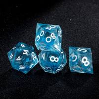 Dés de jeu de rôle légendaire Dungeons and Dragons, en résine bleue transparente, lot de 7 polyédriques, bords tranchants, polis à la main, pour des quêtes épiques