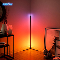 Lampe d'angle LED RGB intelligente tout-en-un avec télécommande pour la décoration intérieure du salon - Vente en gros
