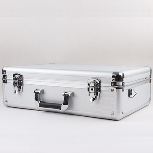 กล่องใส่การ์ดอลูมิเนียมที่มีด้ามจับและล็อคสำหรับ psa/bgsa/one TOUCH ผลิตจาก2025โรงงานจีน - Product Image 1