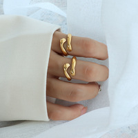 Offre Spéciale nouvelle bague de mode en acier inoxydable plaqué or 18 carats et deux paumes bague en forme de câlin bague de Couple pour la fête de mariage