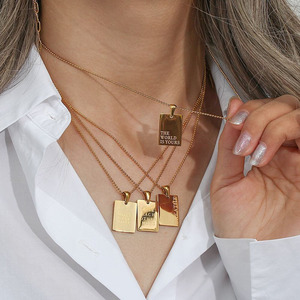 Accessori moda da donna in acciaio inossidabile placcato oro collana con Tag quadrata con citazione ispiratrice gioielli pendenti - Product Image 1