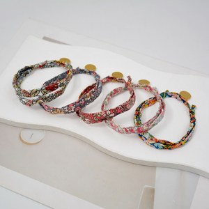 Bracelet en tissu avec <span class=keywords><strong>cordon</strong></span> en coton <span class=keywords><strong>Liberty</strong></span> personnalisé, bracelet en tissu avec médaille gravée, fleur colorée, cadeau pour femme - Product Image 2