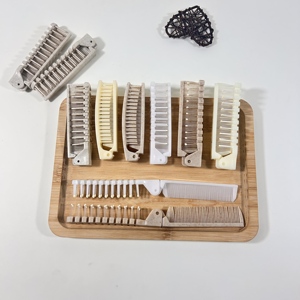 Pettine Portatile Pieghevole Monouso con Manico in Plastica per Hotel Yirui, per la Cura di Capelli e Pelo, con Confezione Igienica Indipendente - Product Image 1