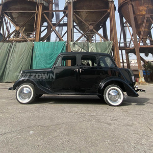 Vehículo Eléctrico Turístico Vintage Negro de Cuatro Puertas con Neumáticos Whitewall para Recorridos Turísticos Diarios en Ciudades Históricas y Conmemorativas - Product Image 3