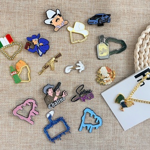 Pins de Metal Artesanales Mexicanos al por Mayor para Sombreros y Gorras - Product Image 1