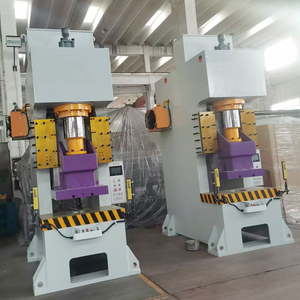 Venta Directa de Fábrica: Prensa Hidráulica de Cuatro Columnas y Tres Vigas de 100/160 Toneladas, <span class=keywords><strong>Motor</strong></span> Servo de Alta Precisión de 7.5kW, Bomba de Engranajes - Product Image 2