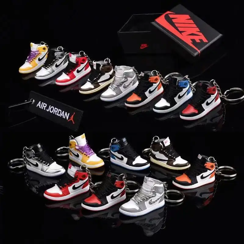 بيع بالجملة من البلاستيك المطاطي PVC لطيف تنس كرة السلة 3D حذاء صغير حلقة رئيسية Yeezy NK AJ1 J ordan حذاء رياضي مع صندوق