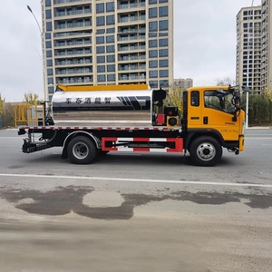 Precio de Fábrica, Camión Distribuidor de Asfalto HOWO 4X2 de 6000L con Bomba Inteligente de Alta Eficiencia - Product Image 4