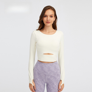 T-shirt de sport à manches longues pour femme avec coussinets de poitrine, haut de yoga court et ajusté élégant pour la course et la gym, personnalisable et offrant un maintien optimal - Product Image 4