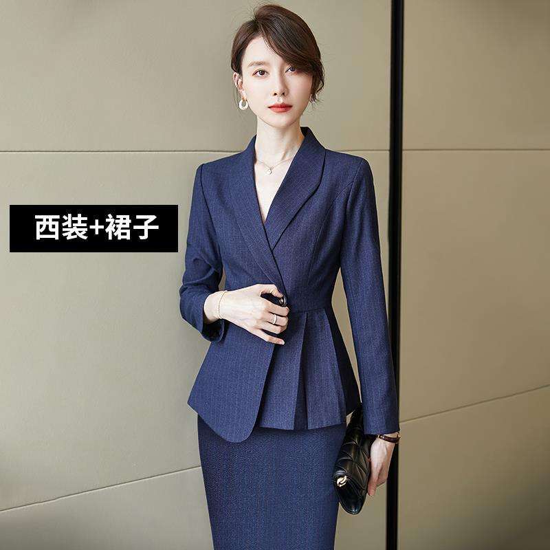 Rayures bleu tibétain (jupe de costume à manches longues)