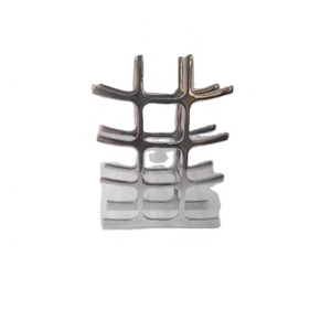 El último estante de vino de aluminio fundido estilo cuadrado con acabado pulido de espejo accesorio de barra de almacenamiento de botellas de vino de Metal decorativo para el hogar - Product Image 1