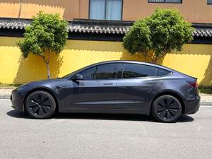 <span class=keywords><strong>Tesla</strong></span> <span class=keywords><strong>Model</strong></span> <span class=keywords><strong>3</strong></span> Long Range <span class=keywords><strong>2023</strong></span>, version mise à jour : double moteur, transmission intégrale, transmission automatique - Product Image 5