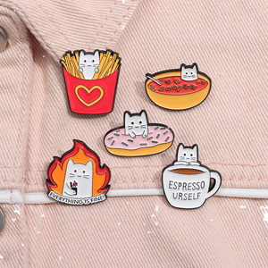 Nouveau blanc personnalisable pour les épingles en métal <span class=keywords><strong>de</strong></span> <span class=keywords><strong>chat</strong></span> Badges d'animaux mignons avec impression UV <span class=keywords><strong>Nom</strong></span> <span class=keywords><strong>de</strong></span> logo personnalisé sur les badges <span class=keywords><strong>de</strong></span> chapeau en émail - Product Image 1