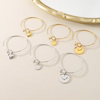 Brazalete Intercambiable con Cierre de Mosquetón y Dije de Corazón con Baño PVD, de Acero Inoxidable, Impermeable e Hipoalergénico