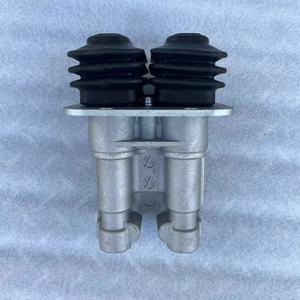 Suku Cadang Excavator EC250D EC300D Katup Pedal Penggerak Katup Pilot Kualitas Bagus VOE14612098 - Product Image 6