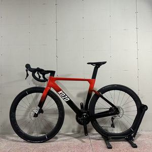 Bicicleta de Carretera con 24 Velocidades, Frenos de Disco Hidráulicos Shimano, Pedales Ordinarios, Horquilla Ligera de Fibra de Carbono para Hombres, Ciclismo de Triatlón Ironman - Product Image 1