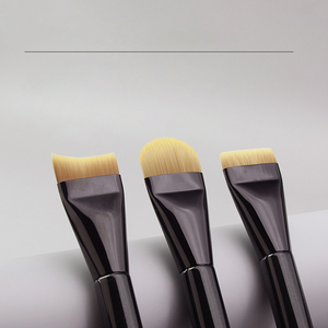 Pennello per Trucco Fondotinta Liquido e in Crema, Piatto e Rotondo, Angolato, Completamente Nero, Alta Qualità - Product Image 4