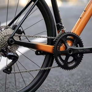 Nouvelle Tendance Vélo <span class=keywords><strong>de</strong></span> Course en Fibre <span class=keywords><strong>de</strong></span> Carbone 22 Vitesses Forme Aérodynamique Frein à Disque à Axe Traversant Vélo <span class=keywords><strong>de</strong></span> Route Rapide <span class=keywords><strong>de</strong></span> Qualité Compétition - Product Image 2