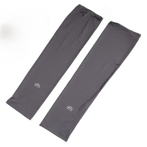 Mangas de protección solar de seda helada para mujer, color gris claro y blanco, anti-UV, para conducir y ciclismo, ajuste holgado, poliéster para adulto - Product Image 3