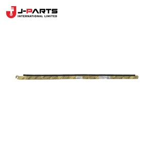 Joint d'étanchéité, Grille de radiateur, N°1 GRILLE DE RADIATEUR, N°1 pour Toyota Hilux KUN25 2004-2015 OE 53397-0K030 533970K030 - Product Image 1
