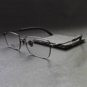 Lunettes <span class=keywords><strong>en</strong></span> titane personnalisables pour hommes fabriquées <span class=keywords><strong>en</strong></span> usine avec pieds <span class=keywords><strong>en</strong></span> <span class=keywords><strong>bois</strong></span> plein Lunettes <span class=keywords><strong>de</strong></span> <span class=keywords><strong>vue</strong></span> à la mode avec logo personnalisé - Product Image 1
