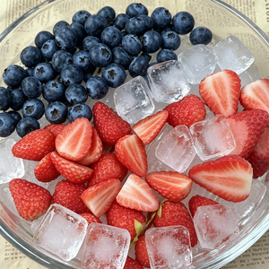 Realistic Pvc Mixed Fruit Model <b>Strawberry</b> Blueberry Exquisite Surface Natural Fresh Fruit Display Simulation <b>Cake</b> <b>Decoration</b> - Product Image 5