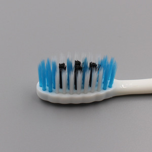แปรงสีฟันสำหรับผู้ใหญ่ ขนแปรงนุ่ม ไนลอน ใช้ในบ้าน MC760 16.87 ก - Product Image 2