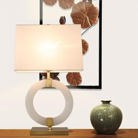 Lampe de table en marbre espagnol BGST, lampe de bureau en albâtre couleur laiton pour la décoration intérieure ou la table de chevet d'hôtel, éclairage de table artisanal