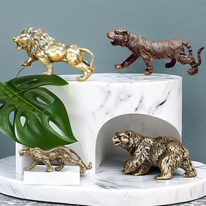 Figuras de animales chapadas en cobre de KI Tengqio: osos, leones, leopardos, cocodrilos y antiguas piezas de arte. El oso domina el mundo - Product Image 5