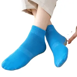 Custom Yoga Non Slip Colored Suitable For Any Age Group Elastic fiber Custom Leisure Sweat Socks