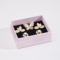 Boîte cadeau en carton rose avec logo personnalisé, insert en velours de luxe, pour boucles d'oreilles, bagues, colliers, bracelets, emballages de bijoux