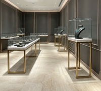 Vitrine à bijoux GZowin de luxe avec cadre doré, éclairage LED, dimensions personnalisables, vitrine en verre autoportante durable pour