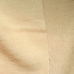 Tissu en laine cristalline ultra-lourde 760 GSM, 50 % laine, finition lisse, idéal pour la confection de manteaux d'hiver structurés - Product Image 4