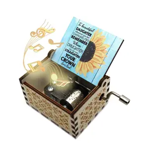 Cá nhân hoá tùy biến bài hát quà tặng giáng sinh xách tay bằng gỗ Hand Crank Music Box với logo