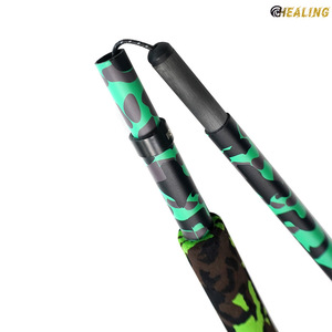 Bâtons de randonnée en fibre de carbone Okhealing, camouflage vert, 3 sections, légers - Product Image 2