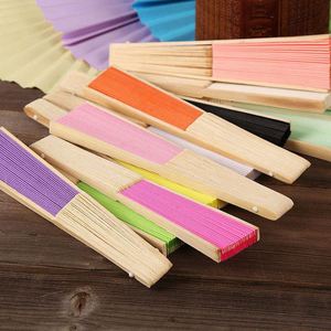 Éventail pliable de marque avec logo et couleur personnalisés, compact, idéal pour les événements extérieurs, festivals, fêtes, mariages et cadeaux d'entreprise - Product Image 2