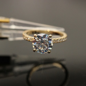 Bague classique en moissanite pour femme, cadeau, or jaune 14 carats, moissanite 2 carats, bague de fiançailles - Product Image 5