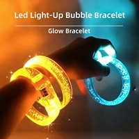 LED-Armbänder aus Kunststoff, batteriebetrieben, leuchtend, 7 Farben blinkend, Weihnachtsparty-Zubehör, Feiertagsartikel
