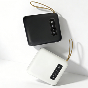 Baterí<span class=keywords><strong>a</strong></span> Externa Compatible con Apple y Android, Pequeñ<span class=keywords><strong>a</strong></span>, Portátil, con Cable de Carga Desmontable 4 en 1 - Product Image 4