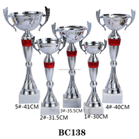 Fabrication de haute qualité Meilleur prix Trophée en métal de la coupe européenne de haute qualité Trophée de récompense de luxe