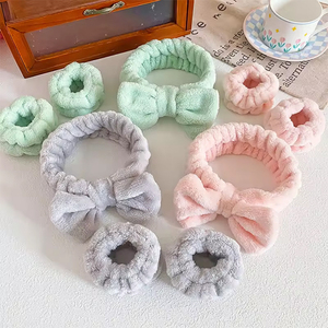 Diadema de lana Coral, banda para el cabello de maquillaje con banda para la muñeca, Juego de <span class=keywords><strong>3</strong></span> uds, diadema ajustable para lavar la cara - Product Image 5